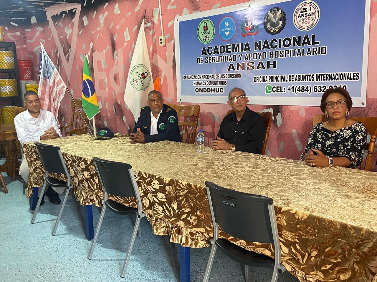 Inauguran centro de labores sociales en el sector Los Guariacanos