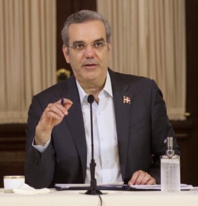 Abinader: Conflicto en Medio Oriente impacta la economía y presiona precios de los combustibles