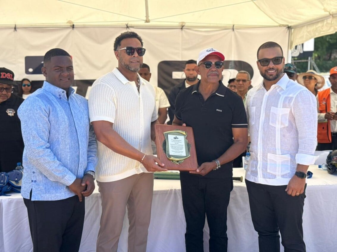 Nelson Cruz y la MLB lanzan programa RBI en Montecristi