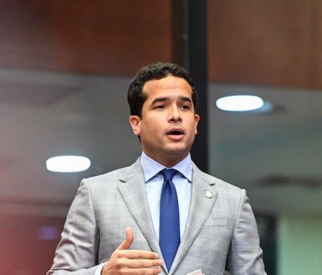 ¿Será Omar Fernández  la “pieza ganadora” de Fuerza del Pueblo en 2028?