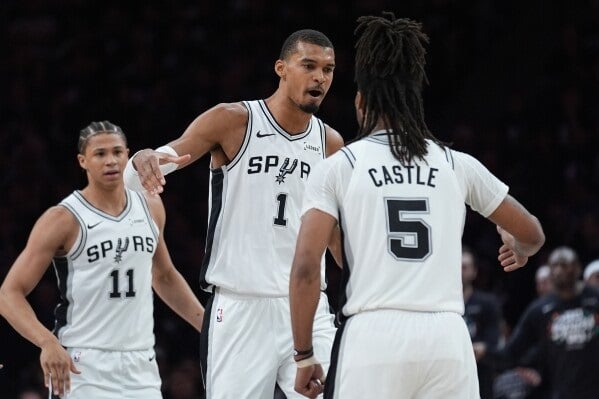 Spurs de San Antonio destrozan a Minnesota y clasifican a Finales de Conferencia