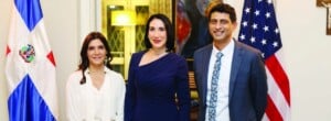 Arte, fe y diplomacia en residencia de la embajadora de EE.UU.