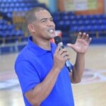 Árbitro Erick Martínez sufre ACV en medio de partido en la LNB