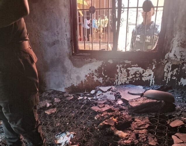 Voraz incendio consume perfumería y hiere a su propietaria en Pedernales