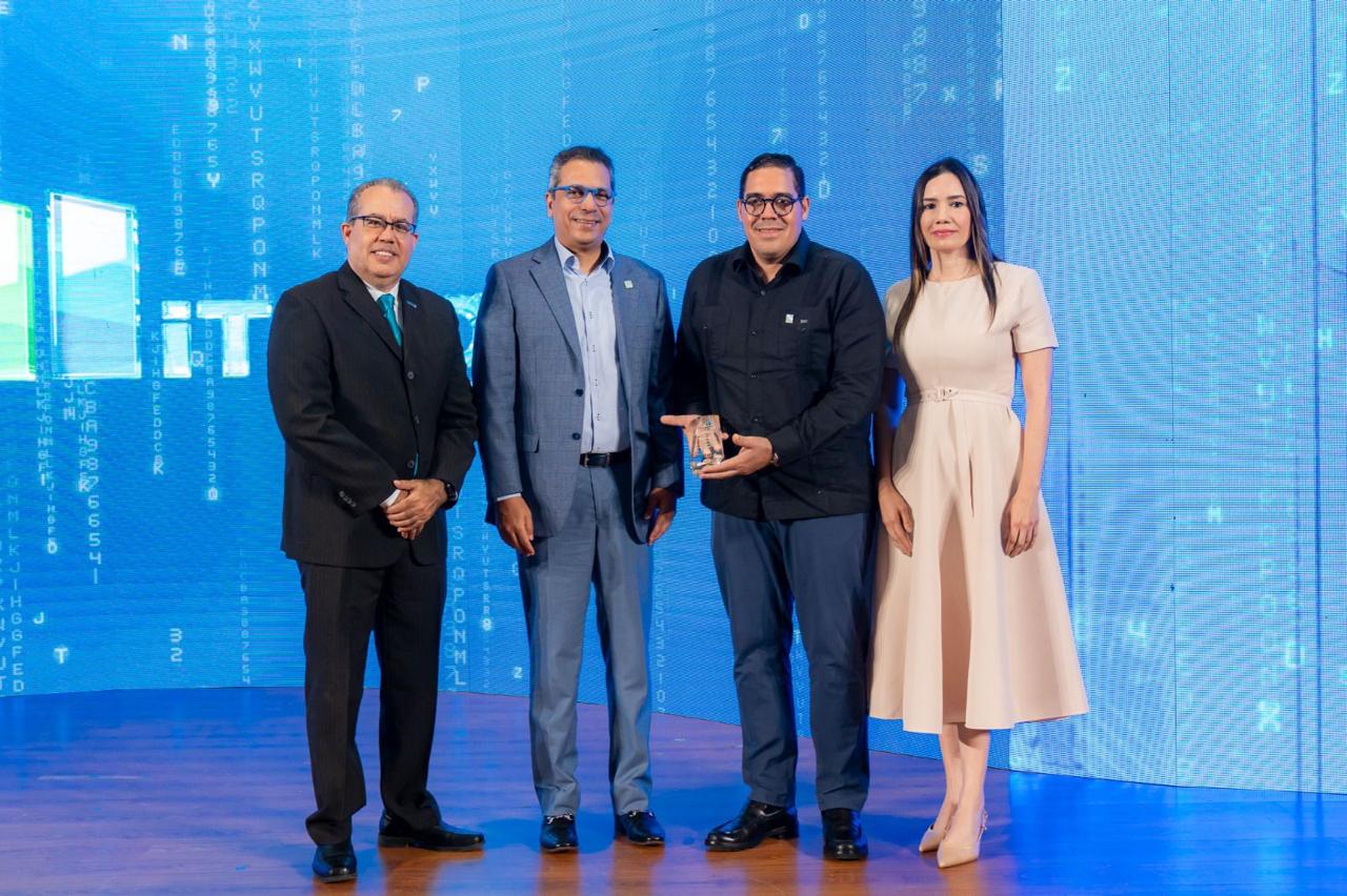 ETED es reconocida por su mejora en servicios digitales