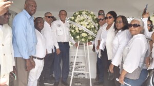 Recuerdan a Peña Gómez con homenaje en el Cristo Redentor a 28 años de su fallecimiento