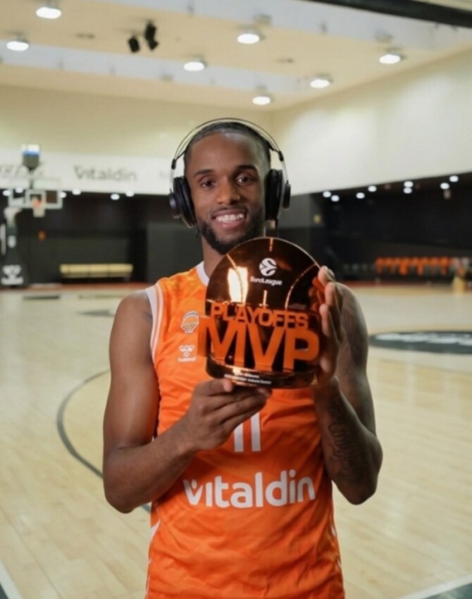 Jean Montero sigue haciendo historia: Gana premio MVP de la Euroliga