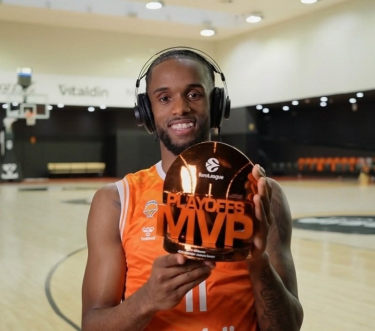 Jean Montero sigue haciendo historia: Gana premio MVP de la Euroliga