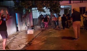 Hallan mujer sin vida dentro de su casa en Santiago