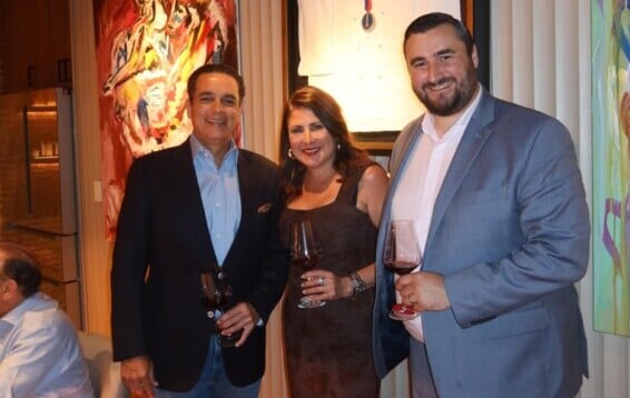 En especialista en vinos participa en eventos gastronómicos el país