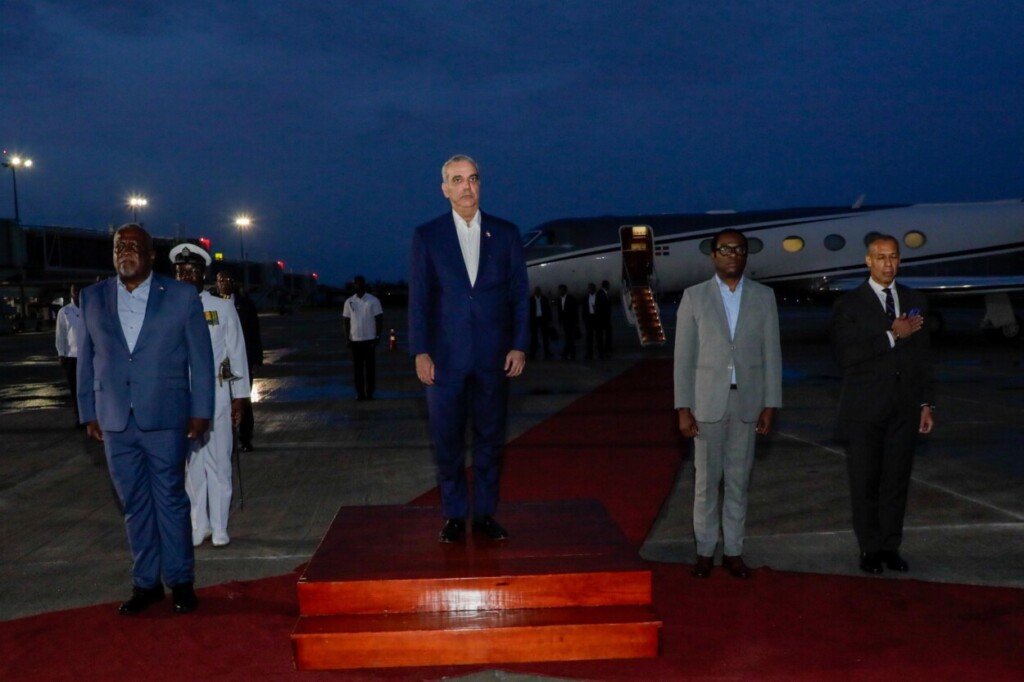 Abinader llega a Guyana en cuarta visita oficial para sostener reunión bilateral con su homólogo Mohamed Irfaan Alí