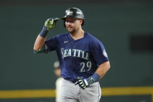 Cal Raleigh regresa a la alineación de los Mariners