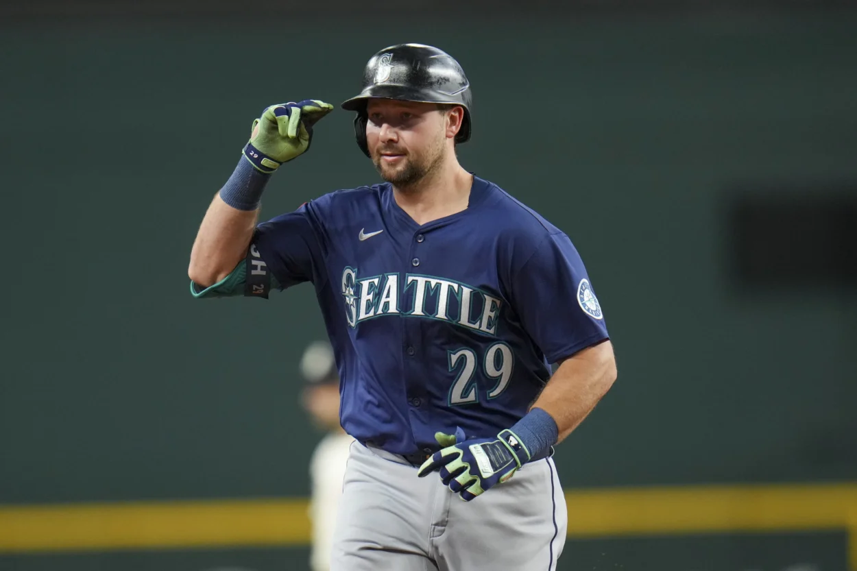 Cal Raleigh regresa a la alineación de los Mariners