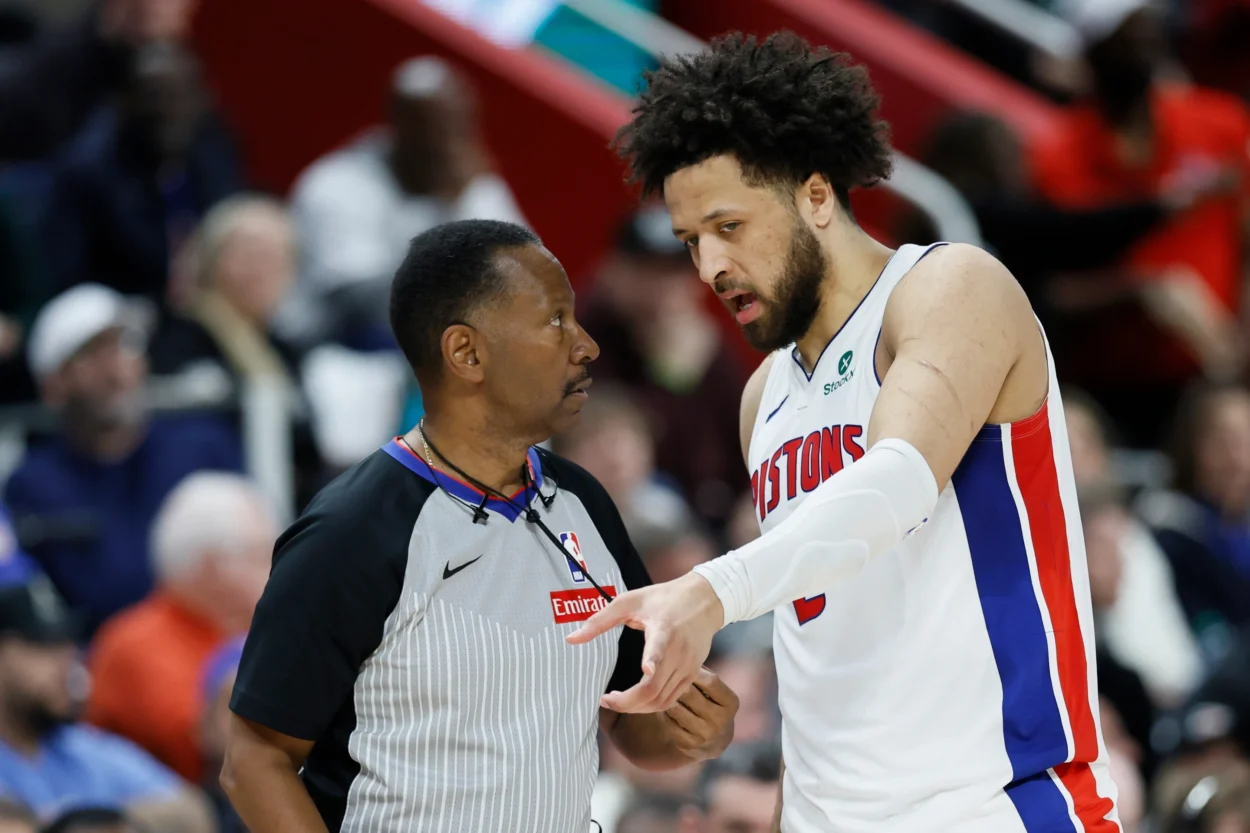Pistons golpean primero y vencen a Cavaliers 111-101 en inicio de la serie