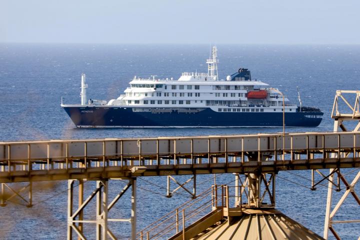 España acogerá en Canarias al crucero con un brote de hantavirus a petición de la Organización Mundial de la Salud (OMS)