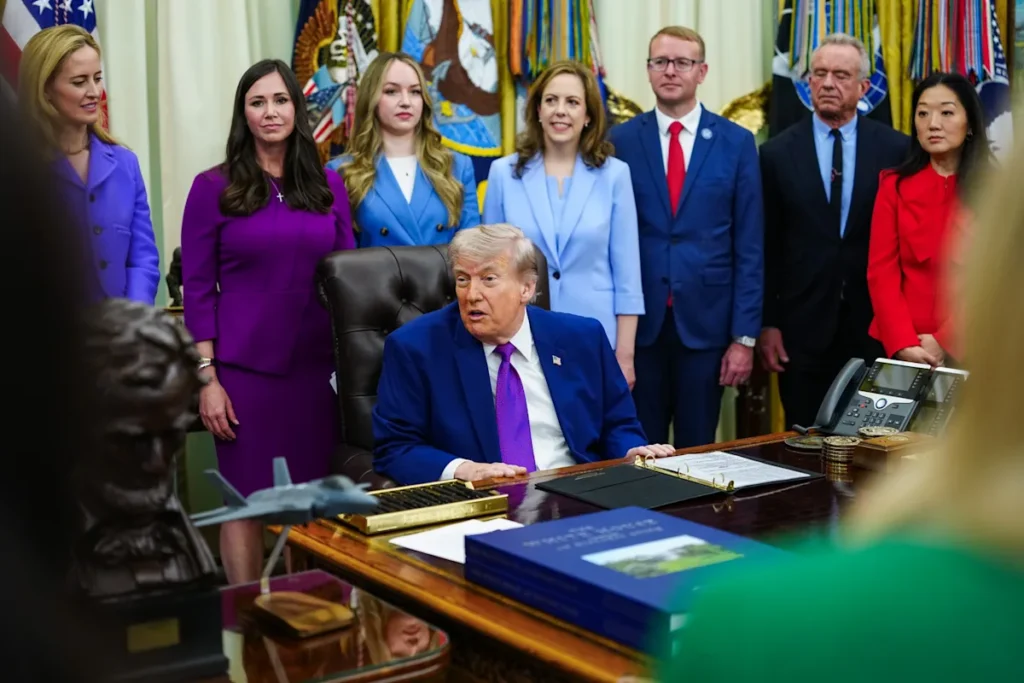 Trump dice que no se arrepiente de la retirada de la OMS en medio de brote de hantavirus  