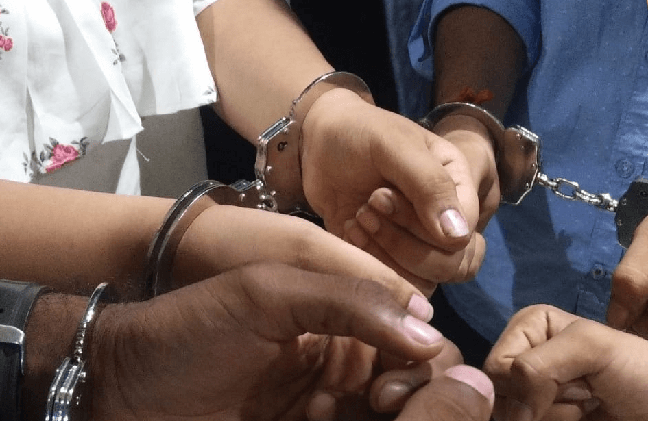 Policía desmantela banda traficaba motores robado en la frontera