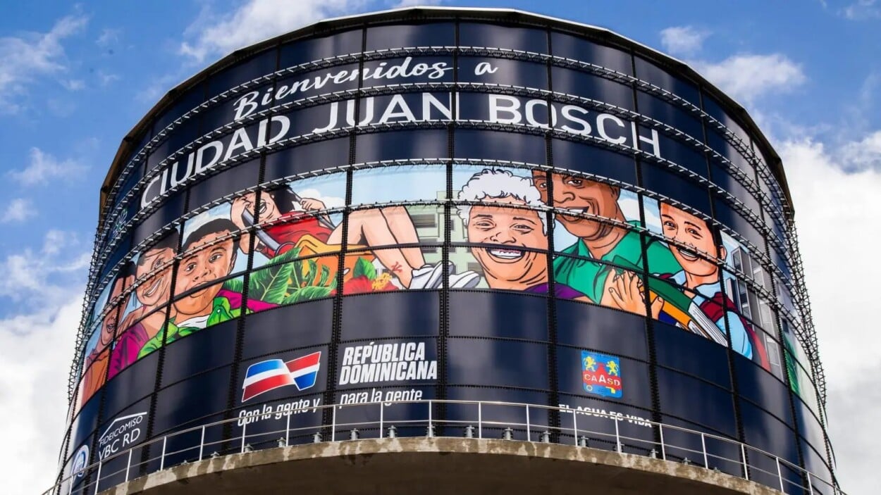 ¡Calderos al aire! Ciudad Juan Bosch estalla por apagones