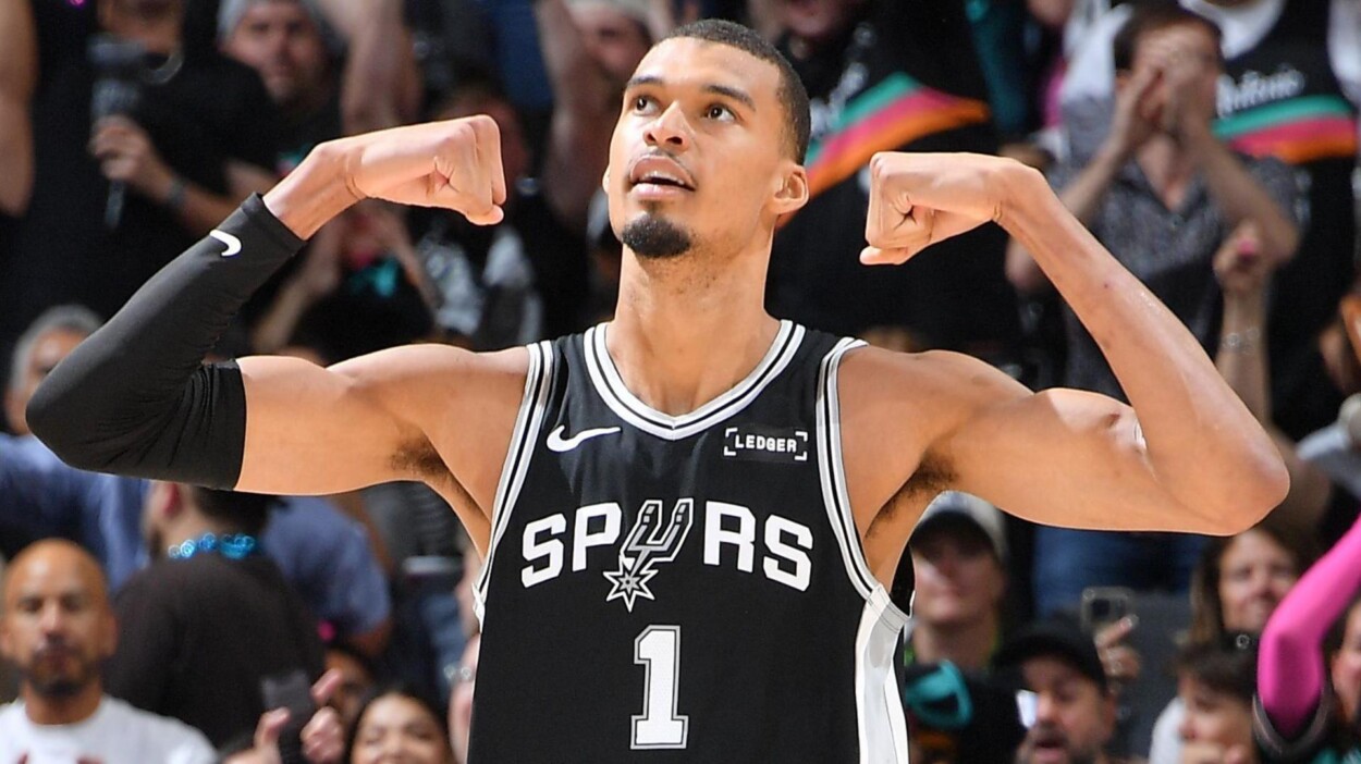 Wembanyama retorna y se come a los Timberwolves con actuación histórica